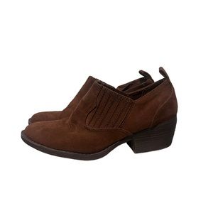 Austin trading co. Brown